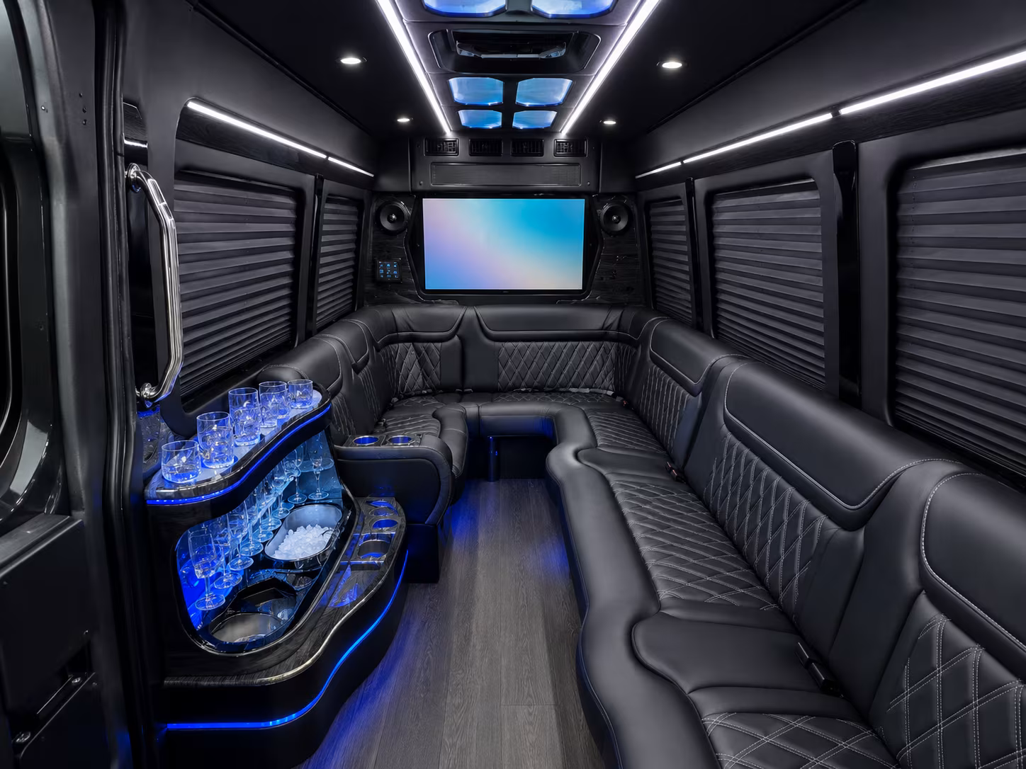 if you re coordinating airport transfers for federal or military travel hamiltoncharterbuscompany com has the coverage